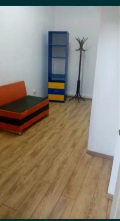 Cladire spatii birouri / garsoniere/ depozitare