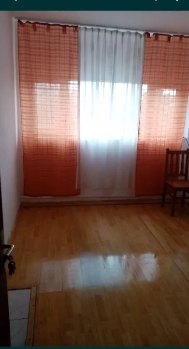 Cladire spatii birouri / garsoniere/ depozitare