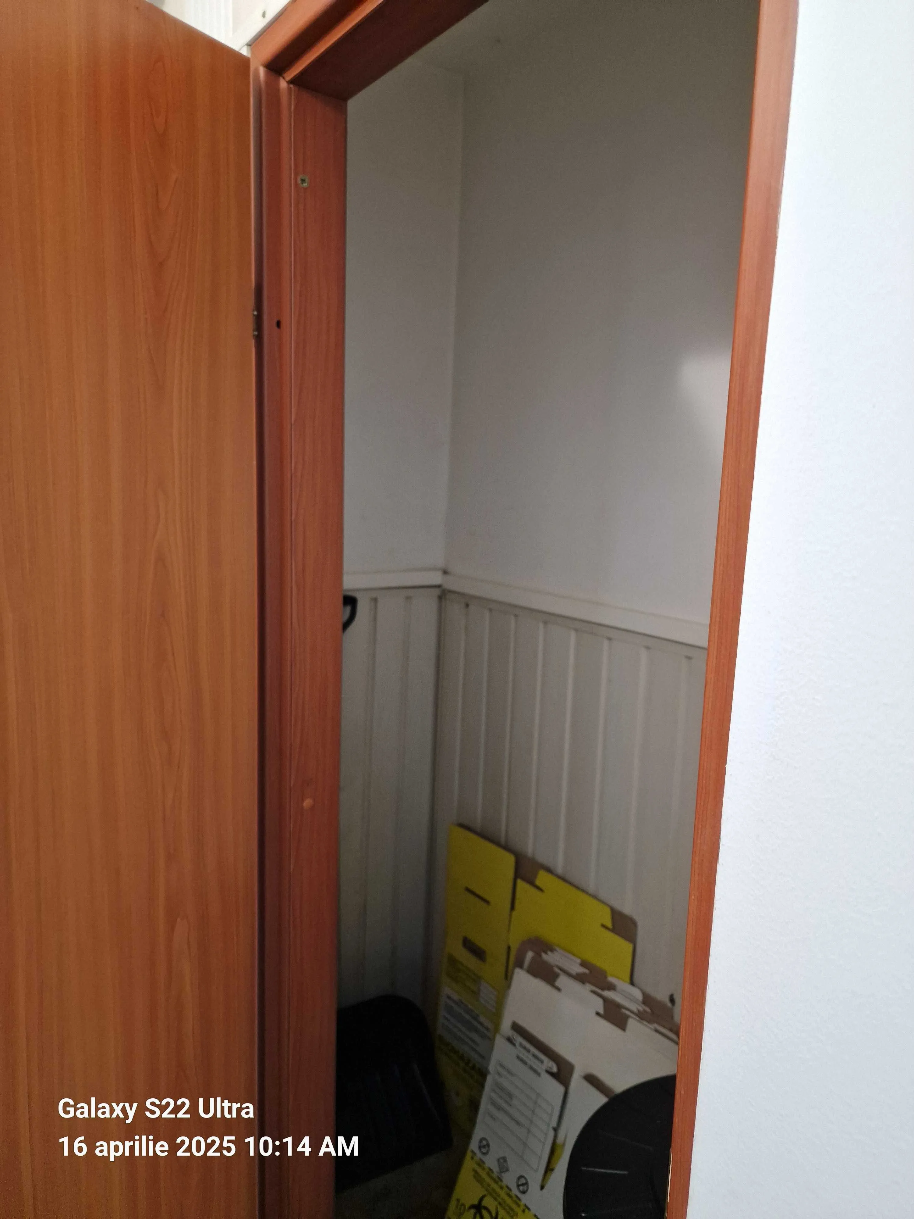 Vand spatiu pentru diferite activitati economice