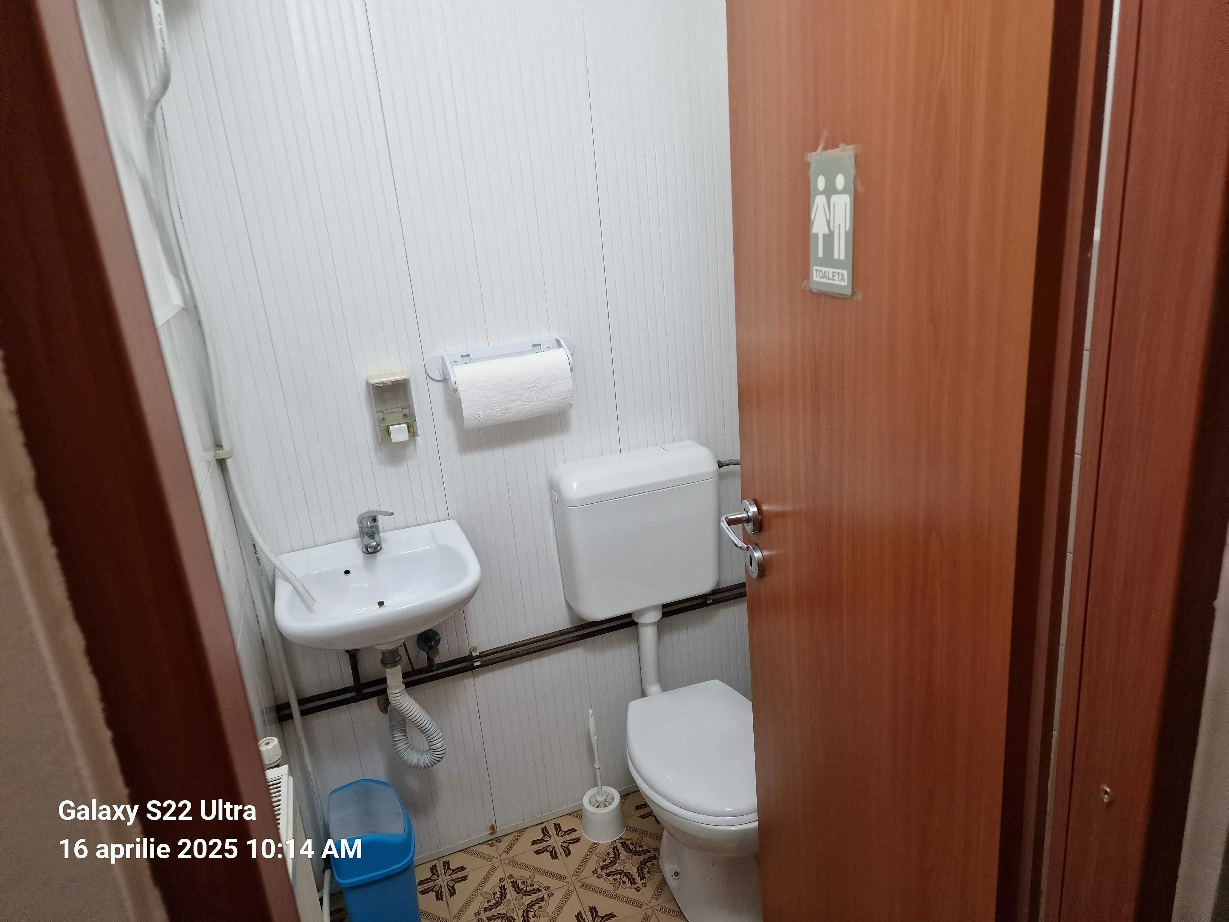 Vand spatiu pentru diferite activitati economice