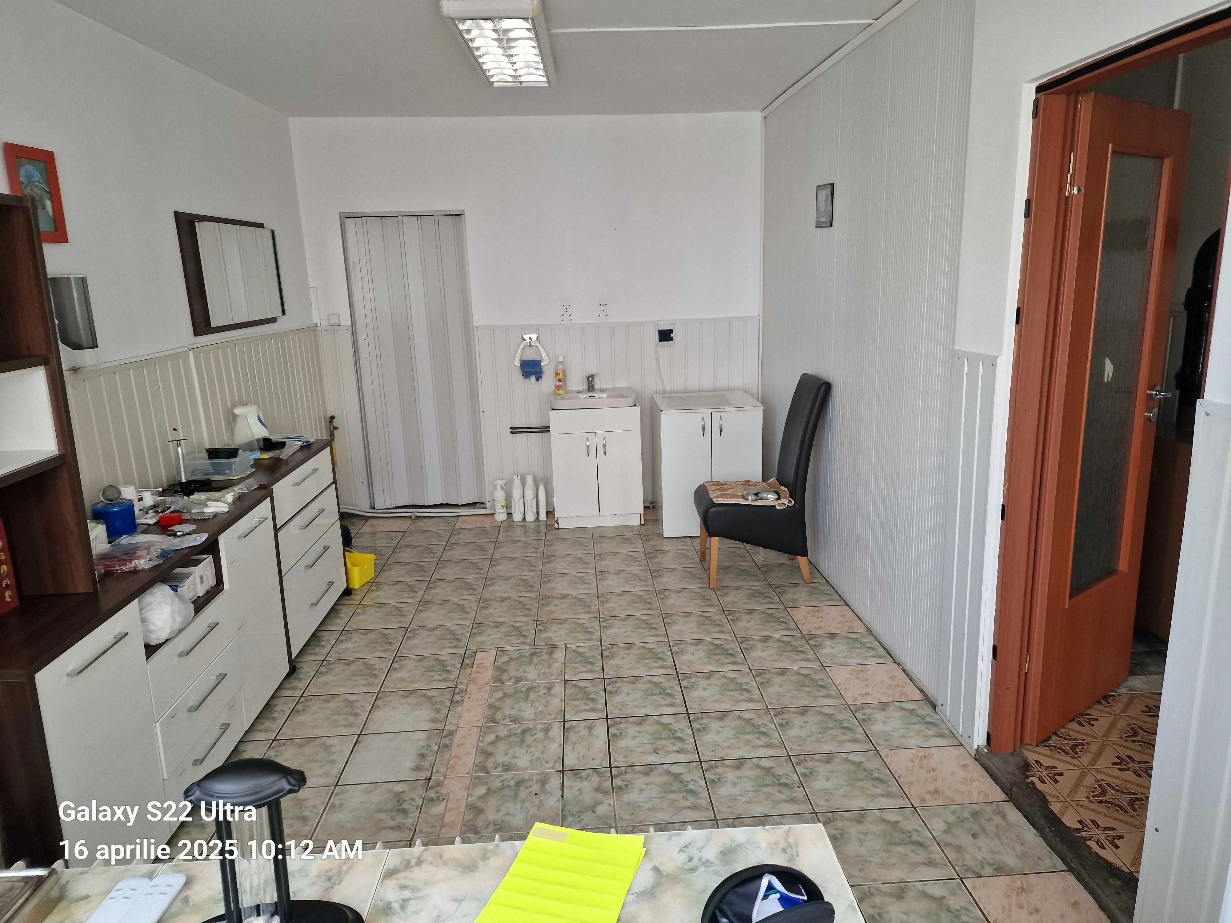 Vand spatiu pentru diferite activitati economice