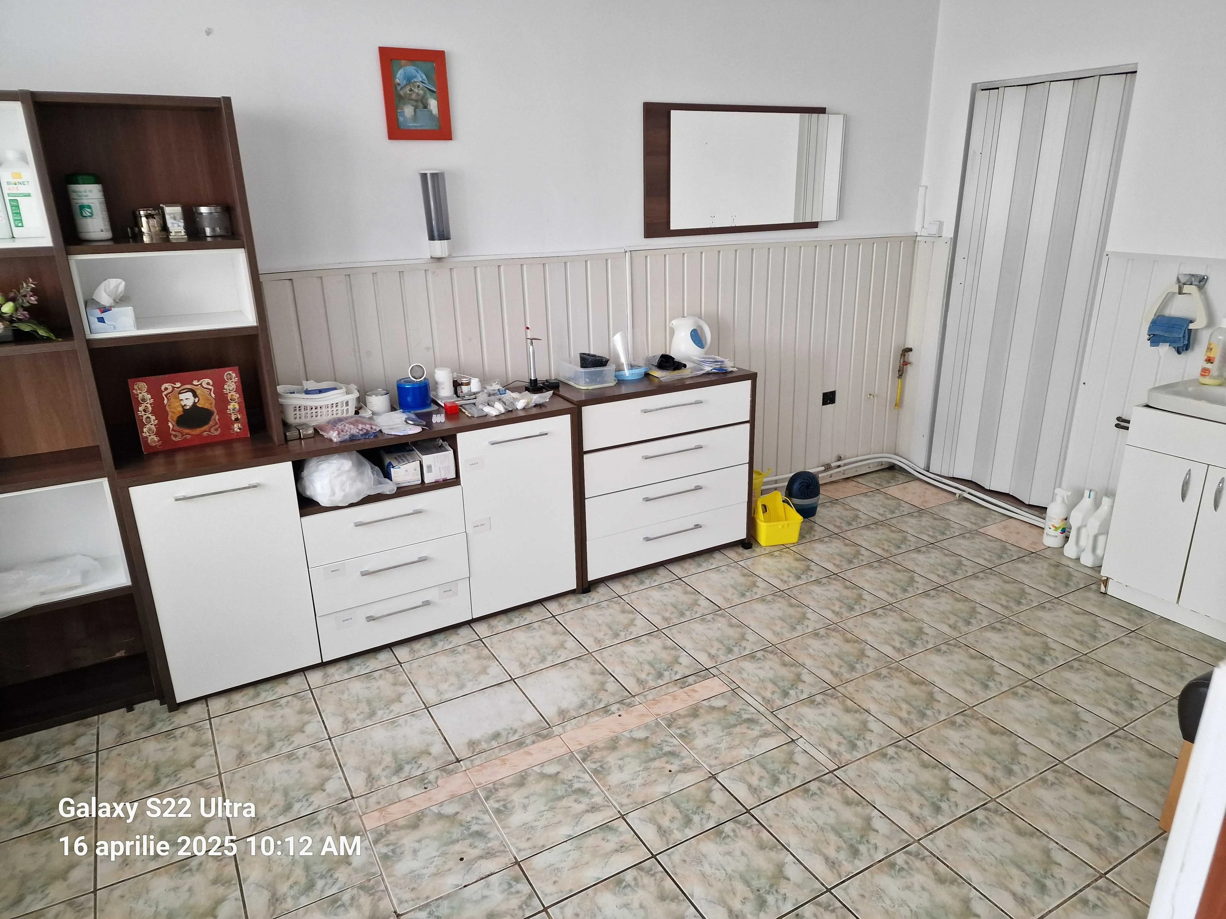 Vand spatiu pentru diferite activitati economice