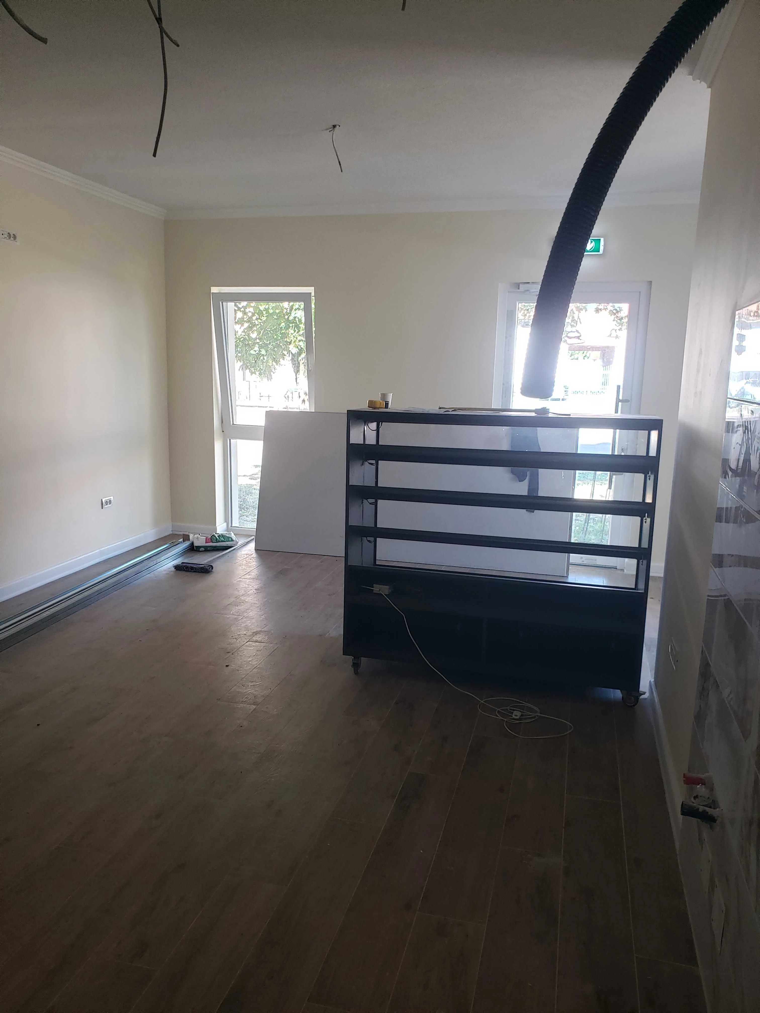 Inchiriez spatiu comercial in Aradul Nou