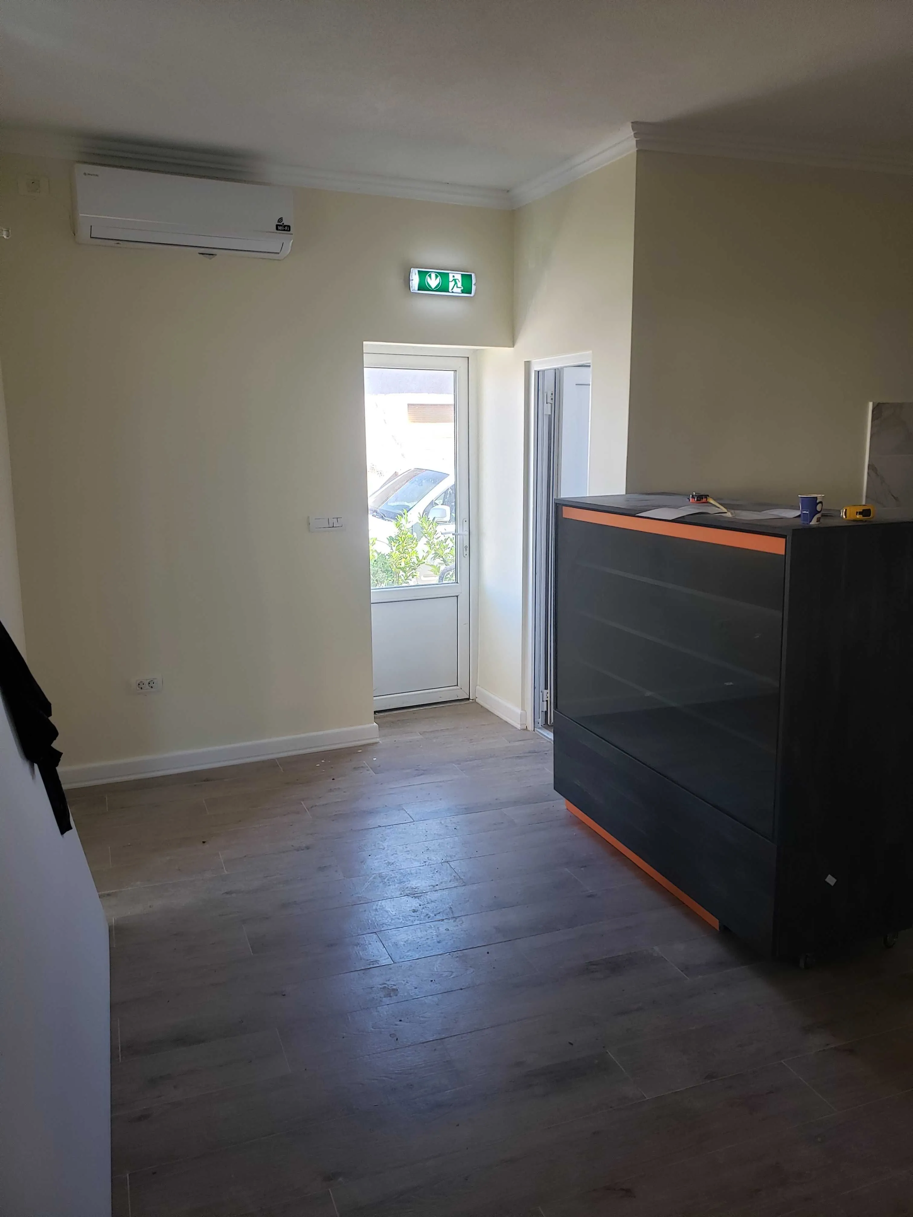 Inchiriez spatiu comercial in Aradul Nou