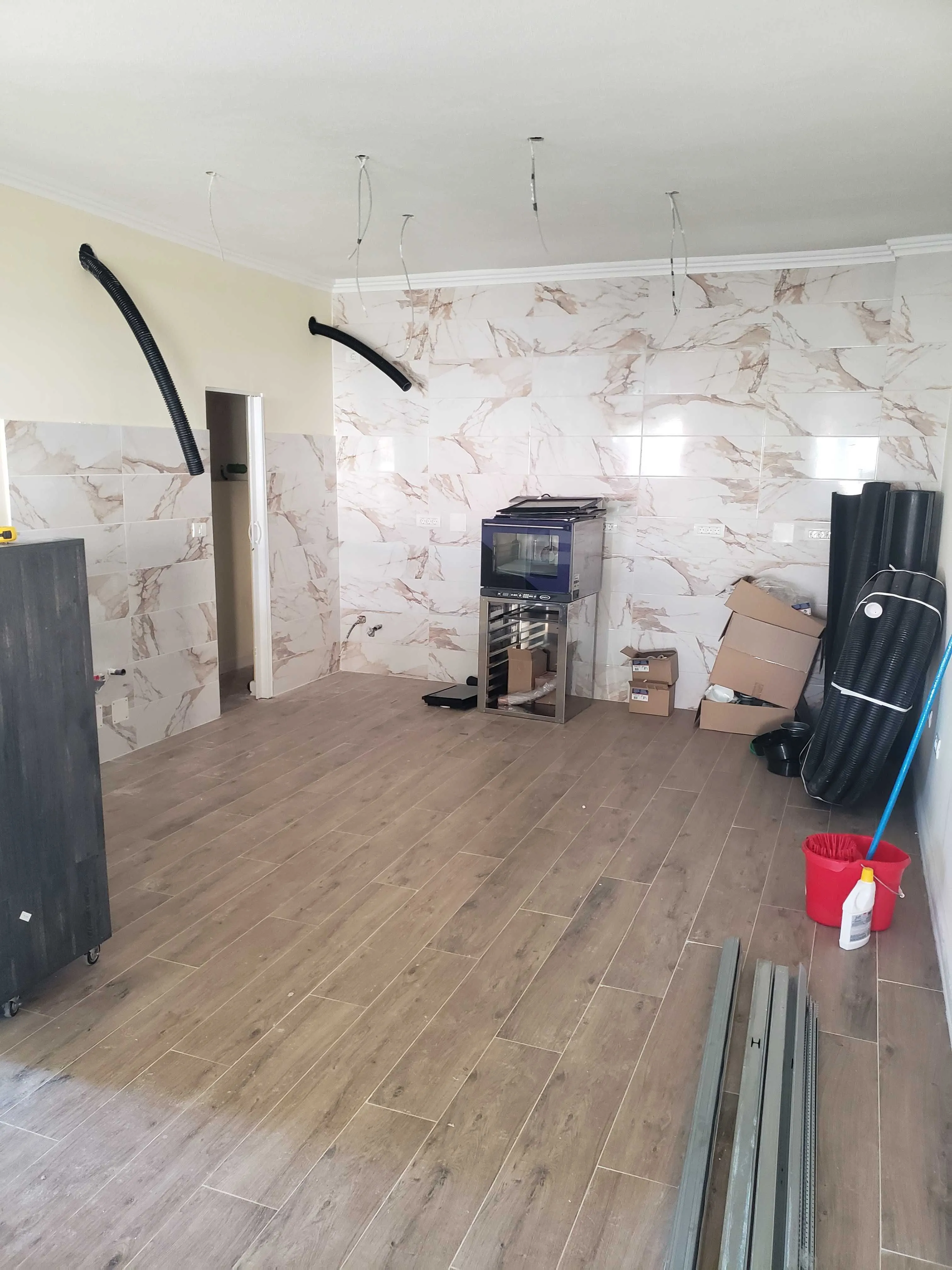 Inchiriez spatiu comercial in Aradul Nou