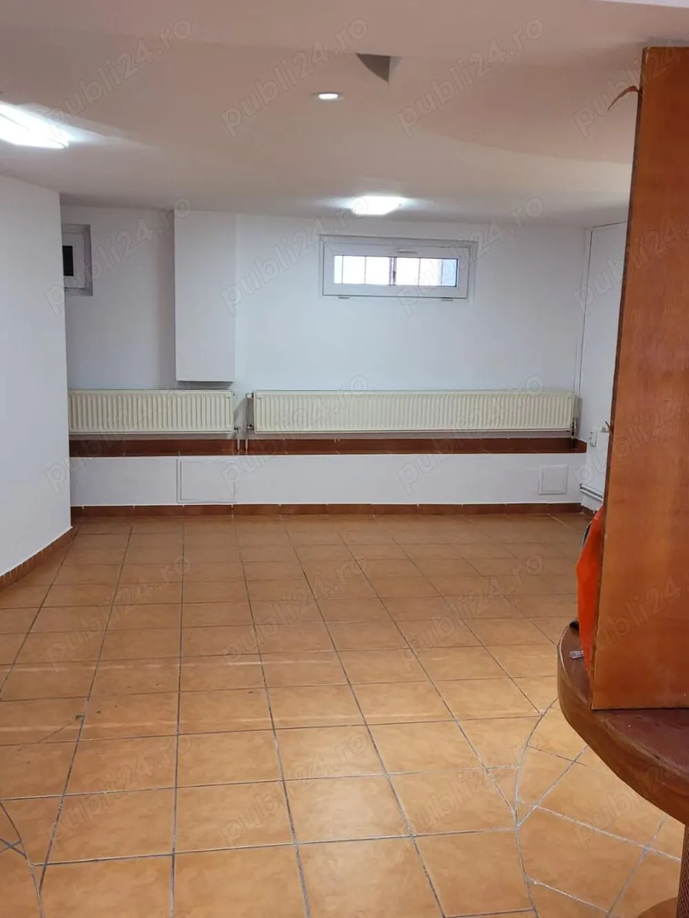 Proprietar inchiriez birou 90 mp