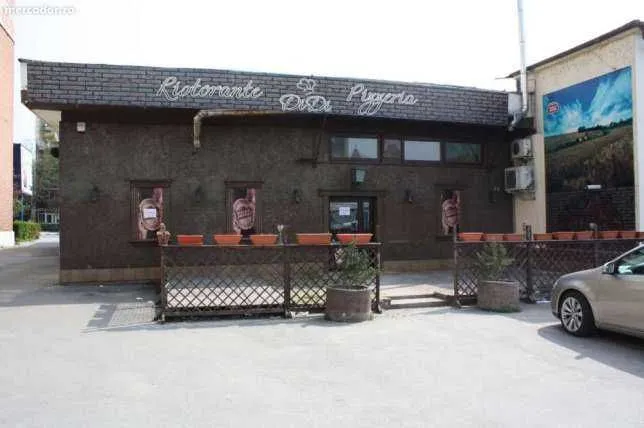 De inchiriat spatiu comercial central, 100mp (Geamuri Late)