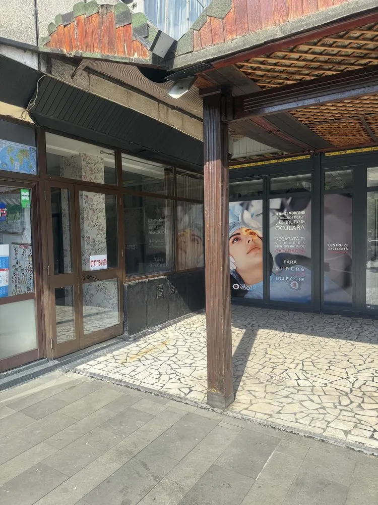 Inchiriez spatiu comercial Rm Valcea
