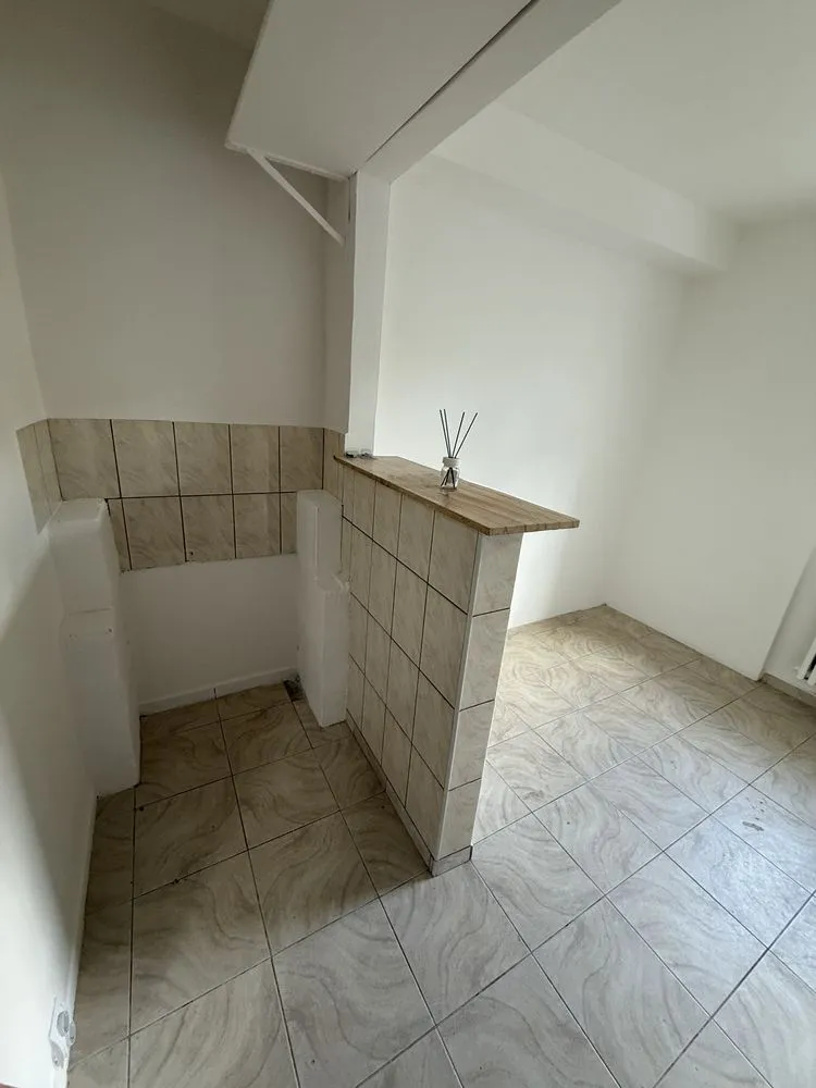 Vand camera de camin, cartier florilor