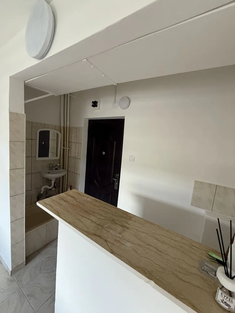 Vand camera de camin, cartier florilor