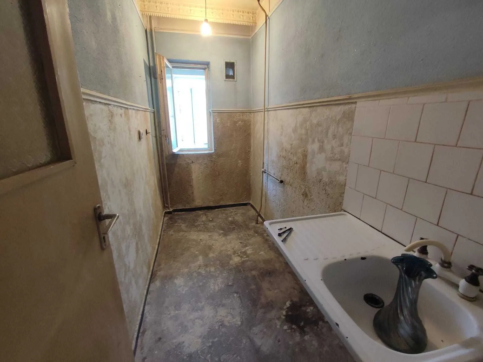 Garsoniera/Apartament cu o camera 26mp Etajul 1 Zona Baza 3 Iasi