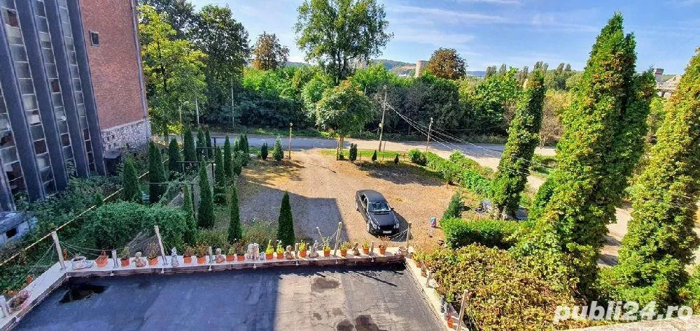 vand sau inchiriez cladire