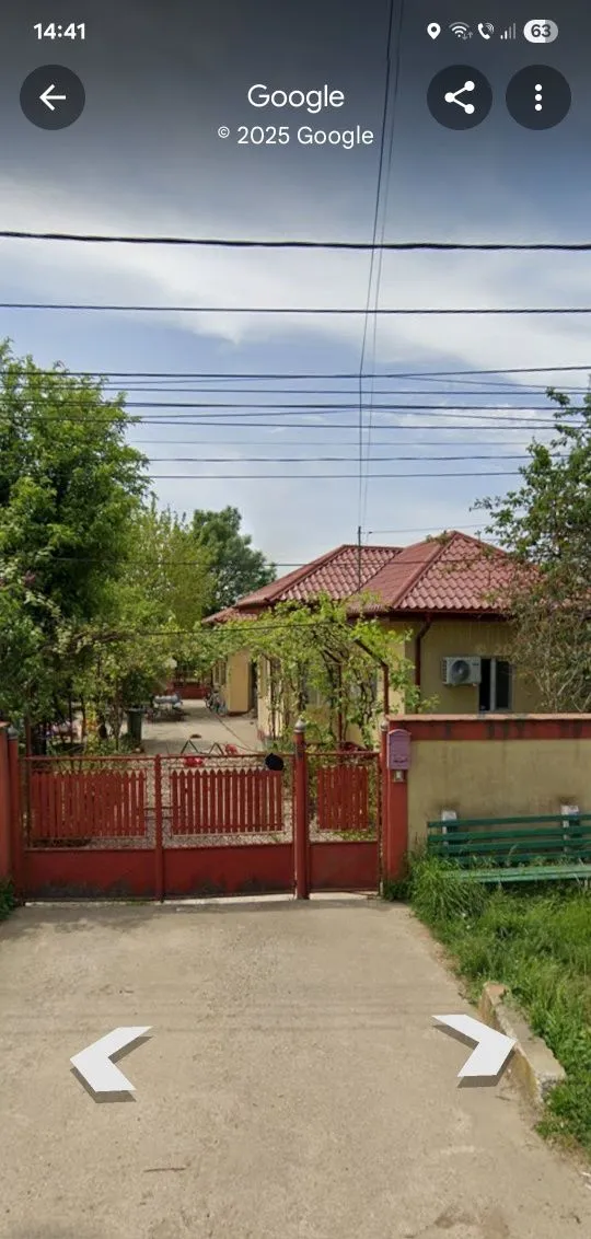 Casa cu teren - deschidere directa la lacul Corbeanca