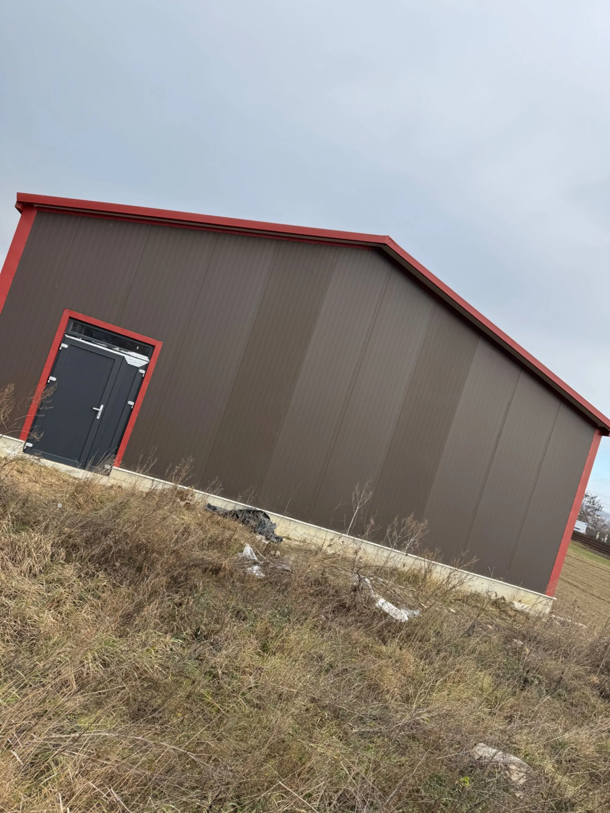 Spatiu comercial Hala de inchiriat in comuna Tibanesti