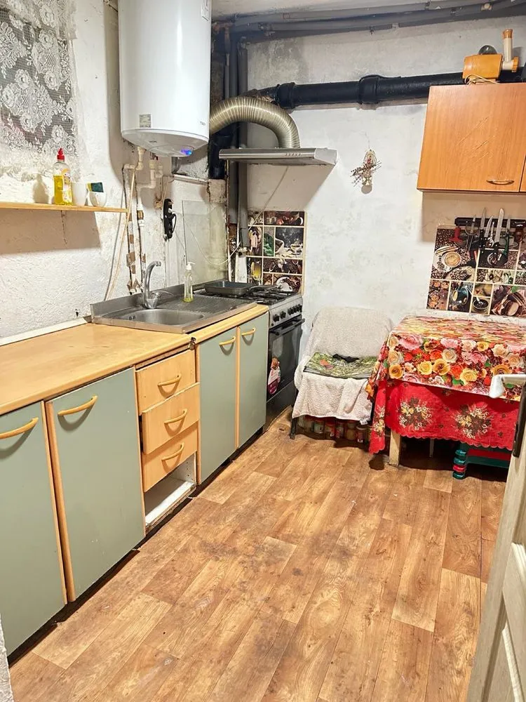 Apartament 1 camera, 36 mp, demisol in Cotroceni pret avantajos