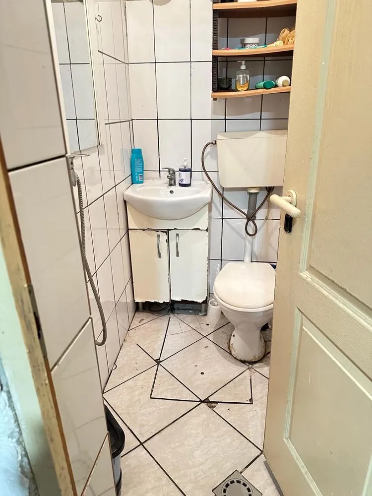 Apartament 1 camera, 36 mp, demisol in Cotroceni pret avantajos