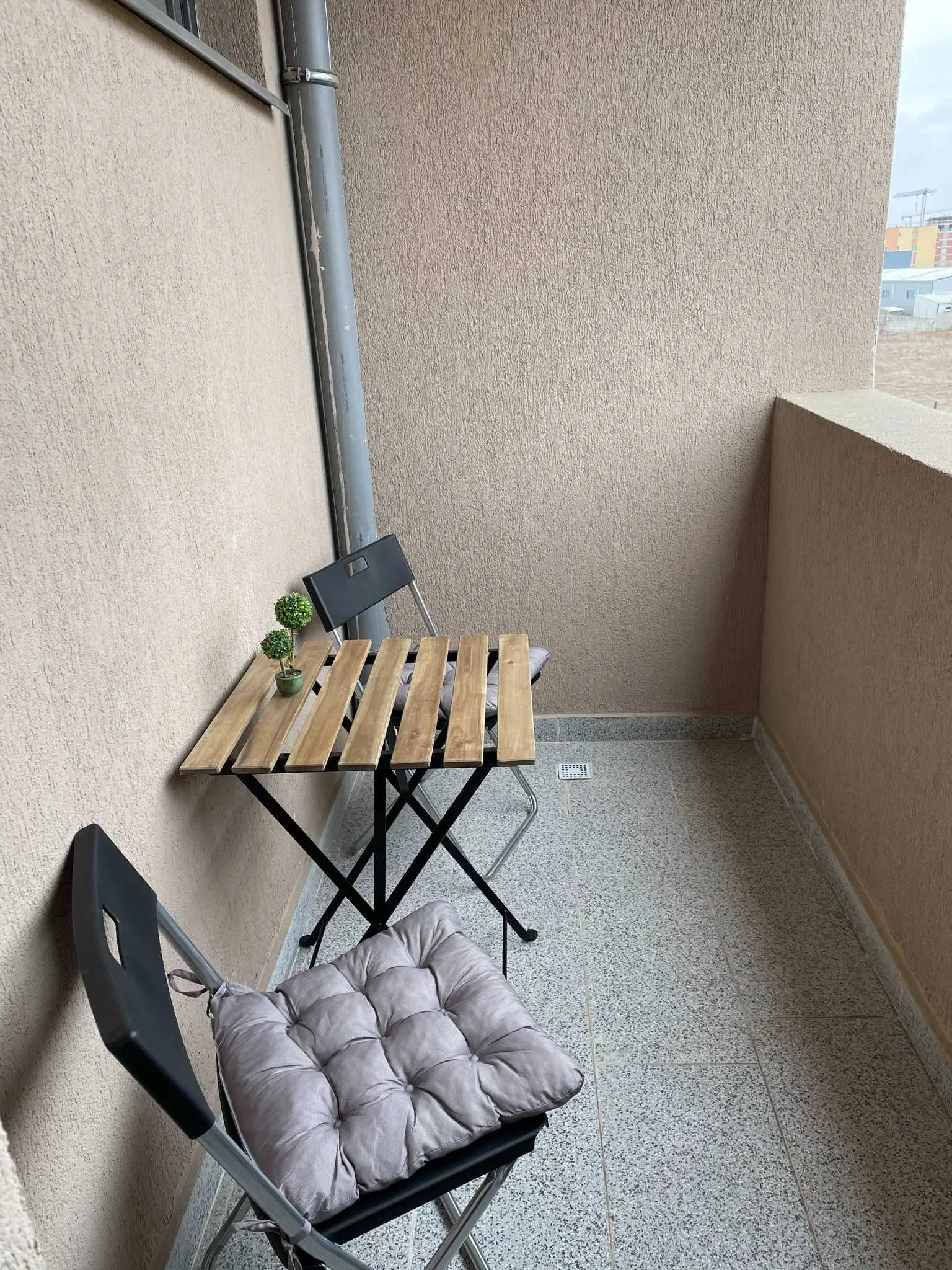 Inchiriez garsoniera in zona Pallady