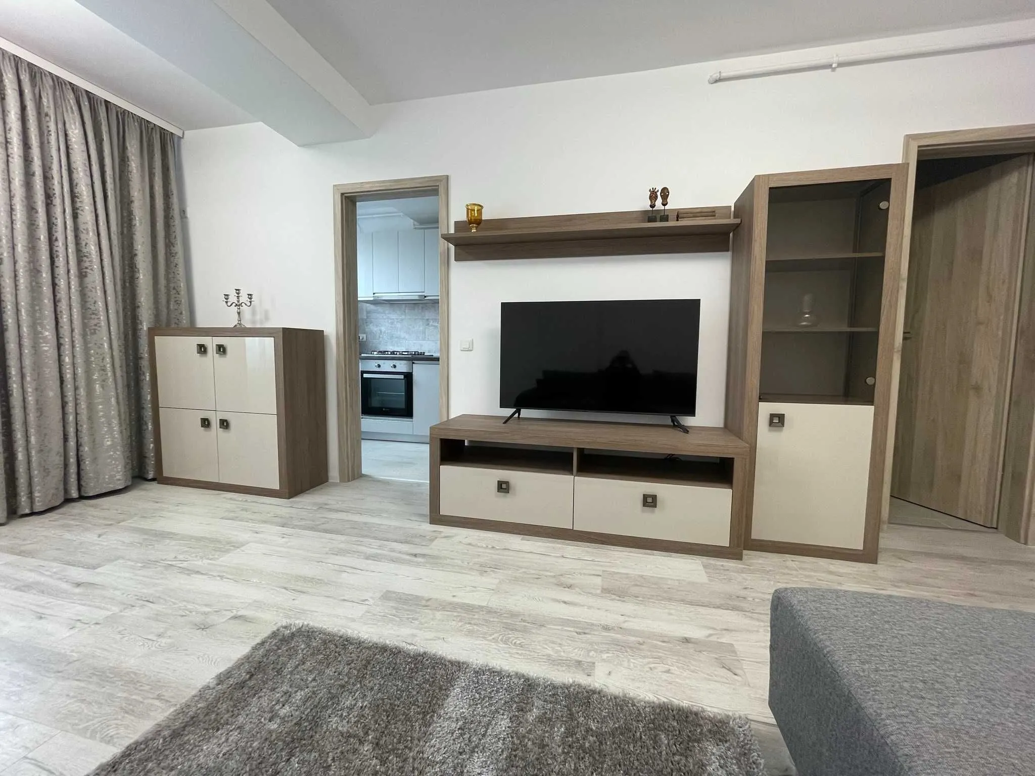 Inchiriez garsoniera in zona Pallady