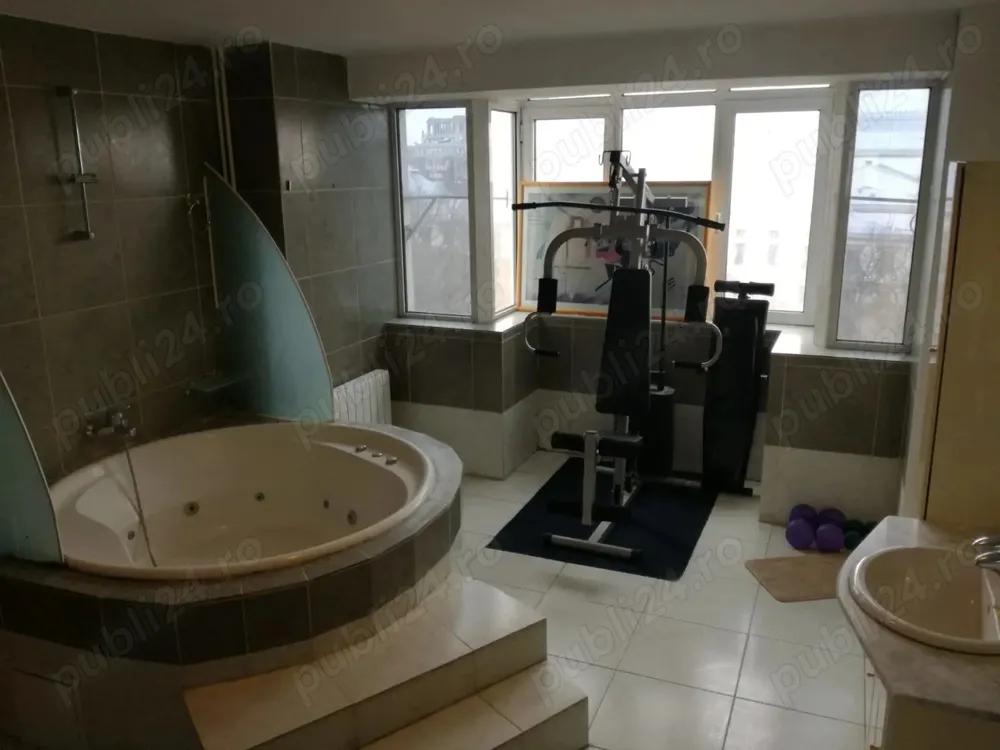 Inchiriez 3 camere Unirii fantani