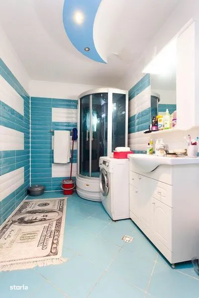 Vanzarea 2 camere. 67 mp situat in spatele fostului Rin Grand Hotel