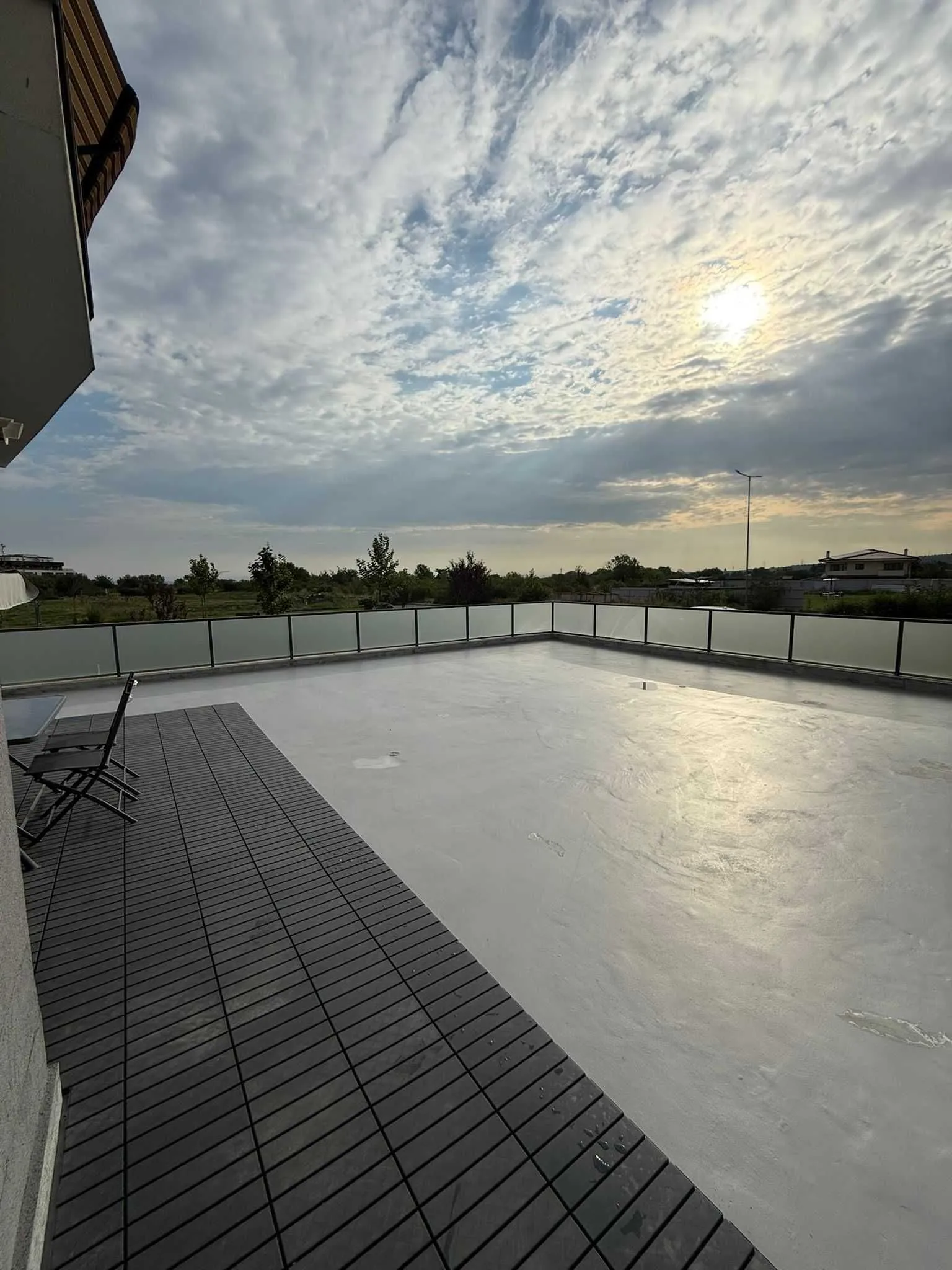 Apartament cu 3 camere si terasa de inchiriat Cartier Buna Ziua