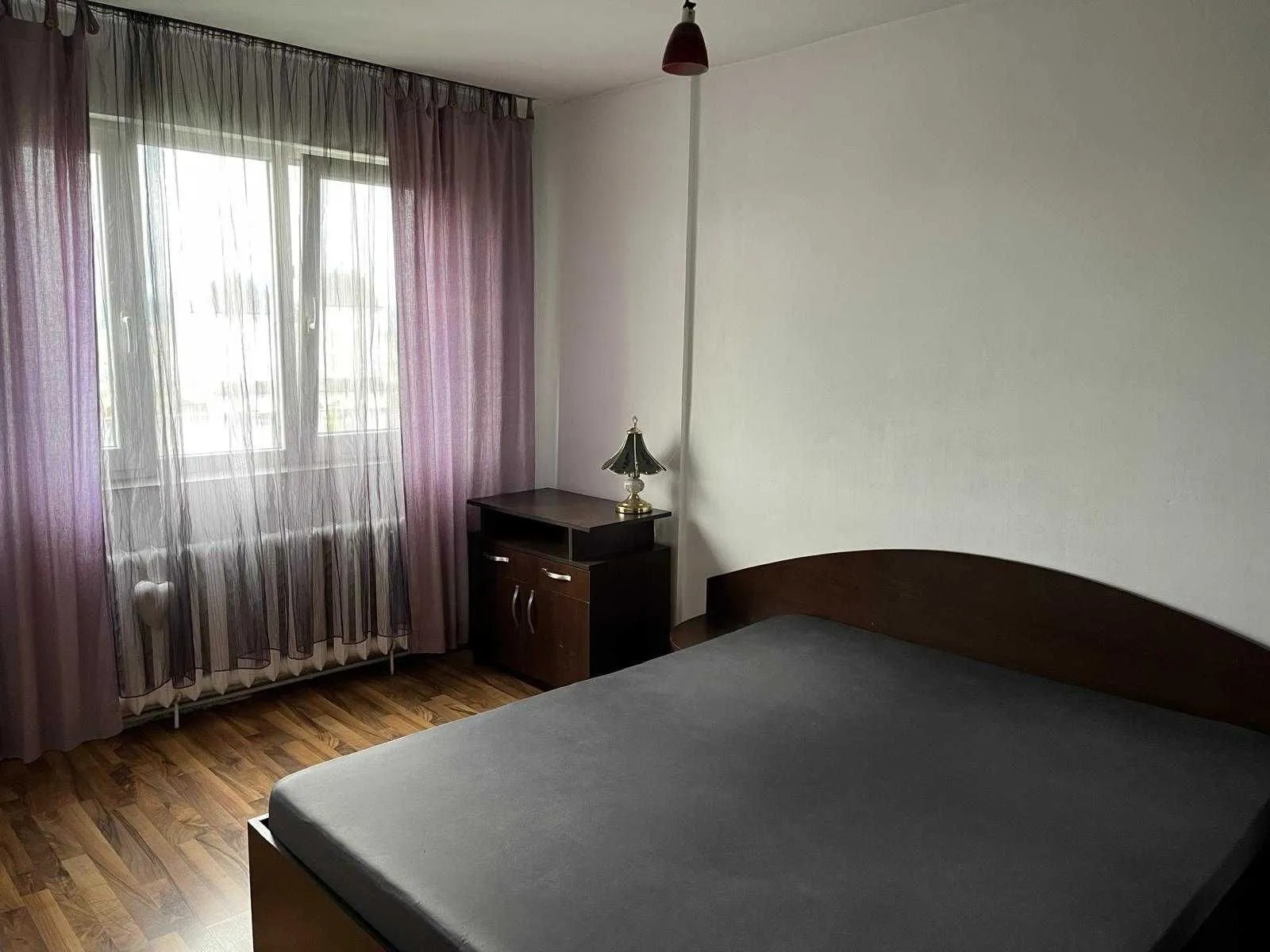 PF inchiriez apartament 4 camere