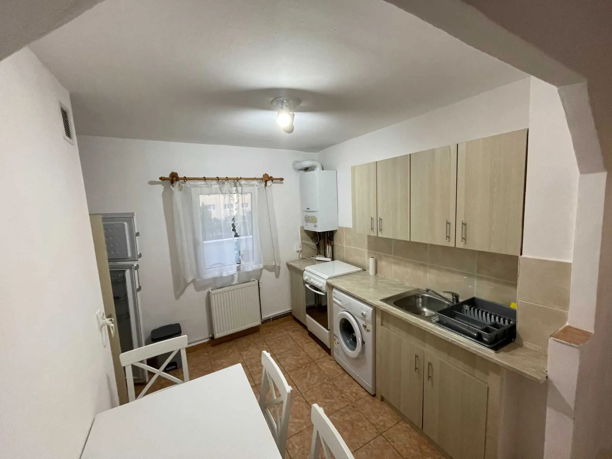 PF dau in chirie apartament 2 camere in apropiere de UMF