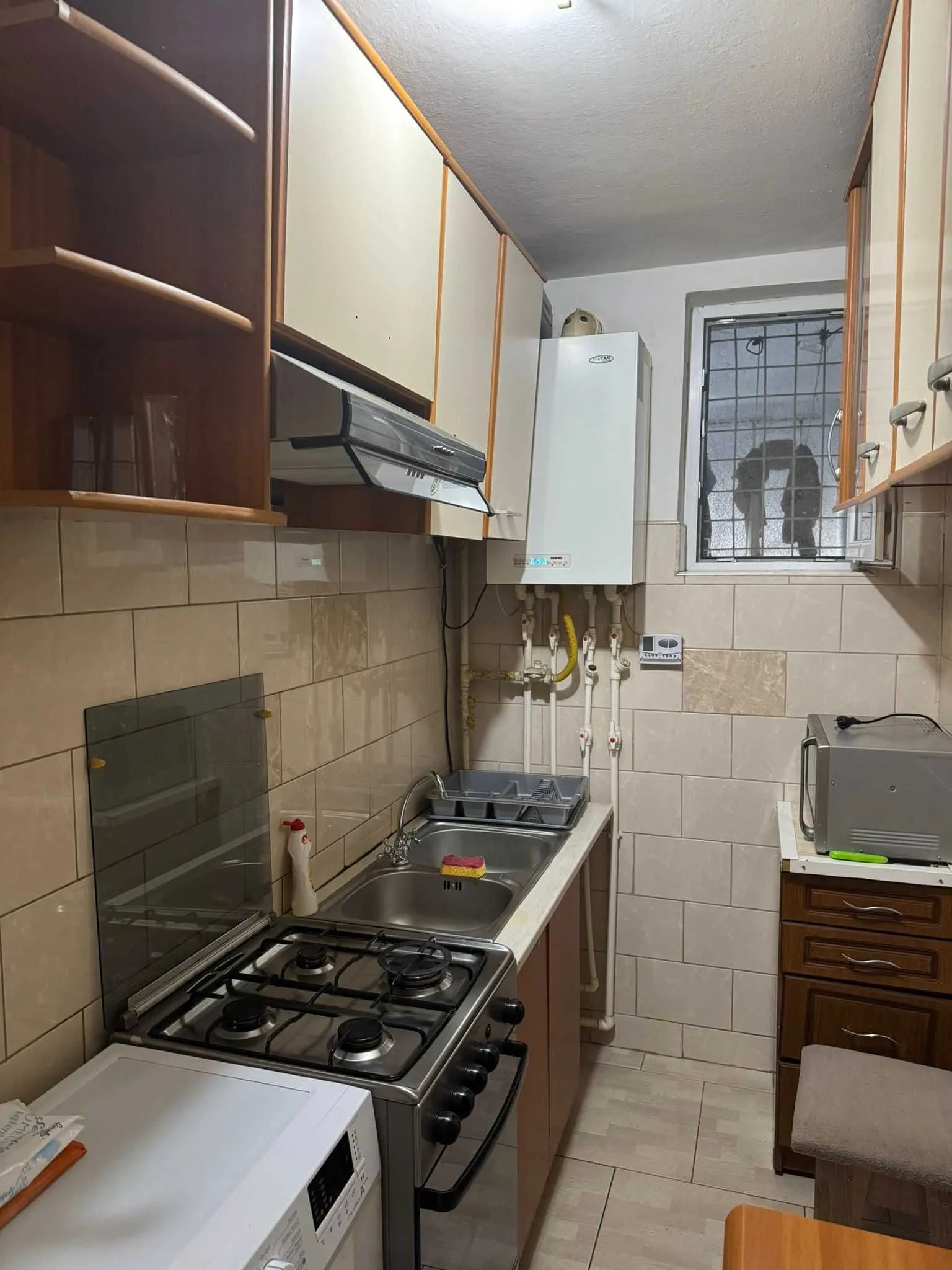 2 camere decomandate Ciresica, etaj intermediar, zona Campus