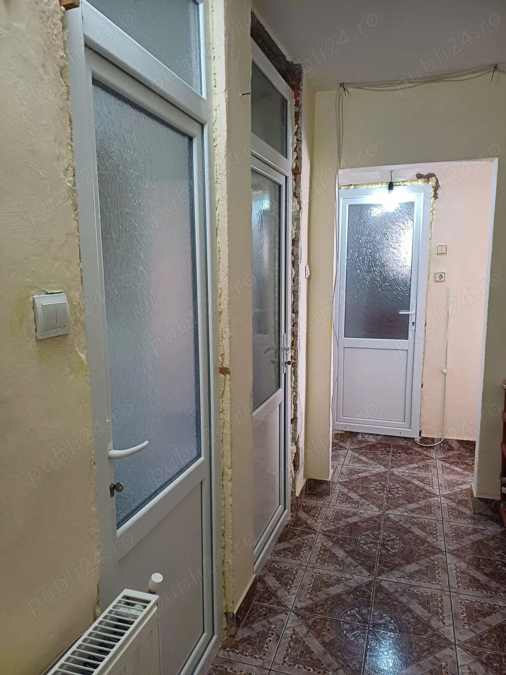 Vind Apartament decomandat