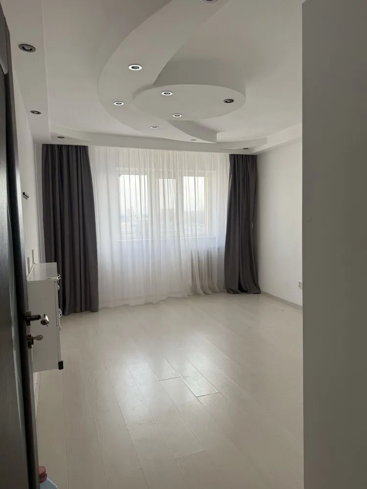 Inchiriez apartament prundu