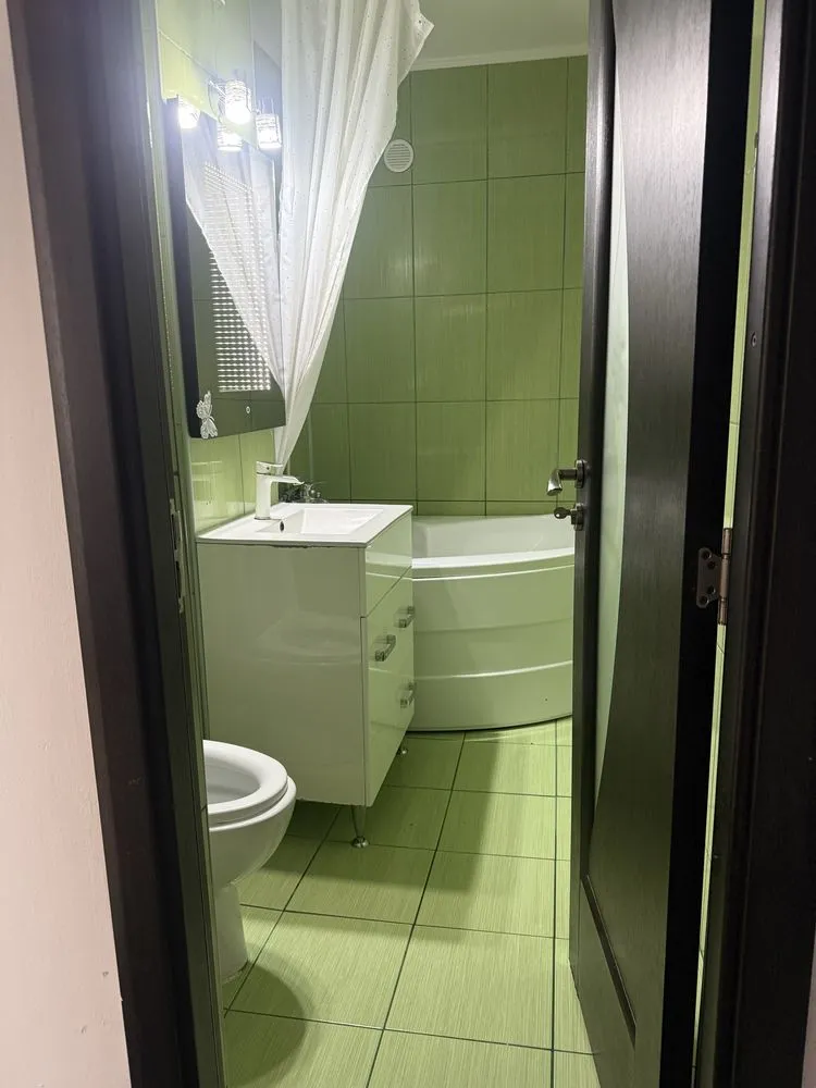 Inchiriez apartament prundu