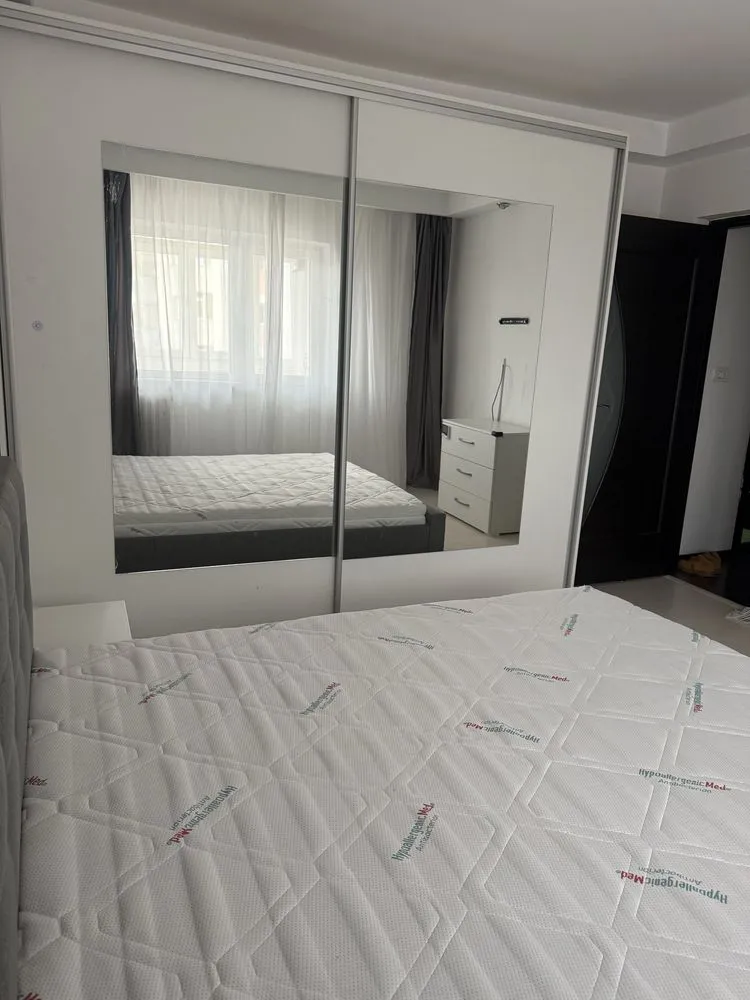 Inchiriez apartament prundu