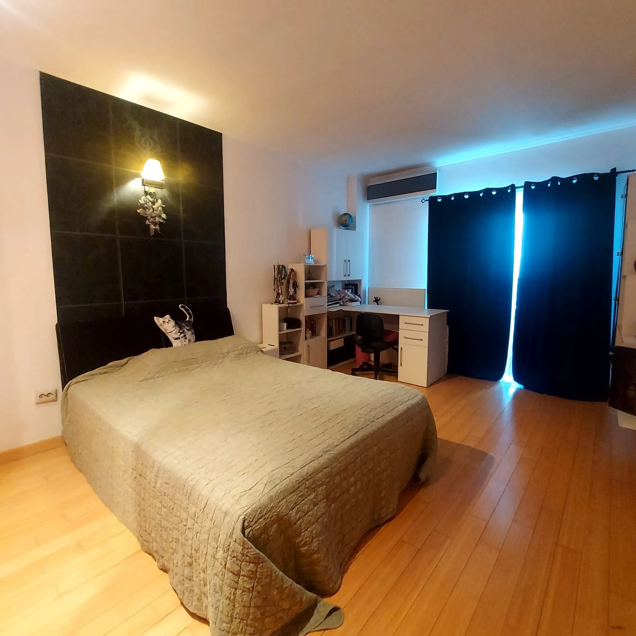 Penthouse de VIS cu terasa si garaj, str. Teilor, Pitesti, proprietar