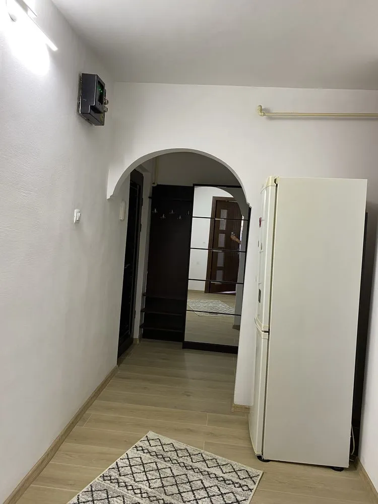 De inchiriat apartament 2 camere Pitesti.