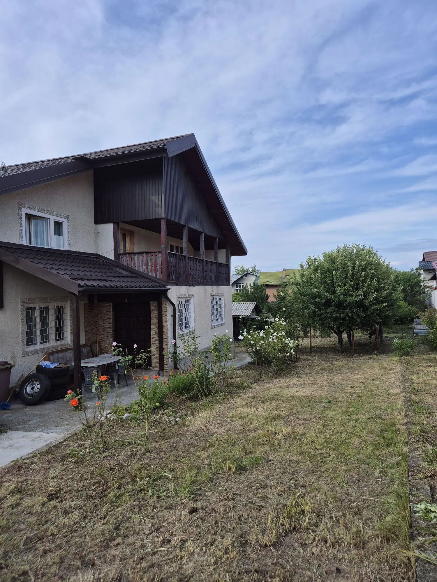 Casa +1380mp teren locatie superba