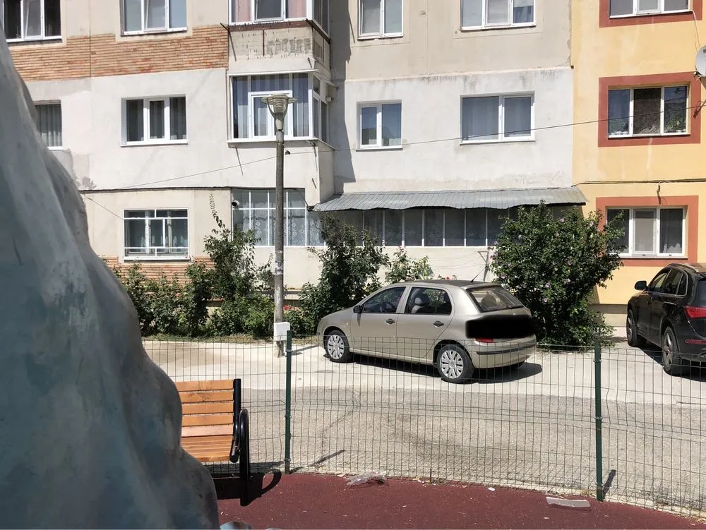 Apartament cu 3 camere decomandat Costesti Arges