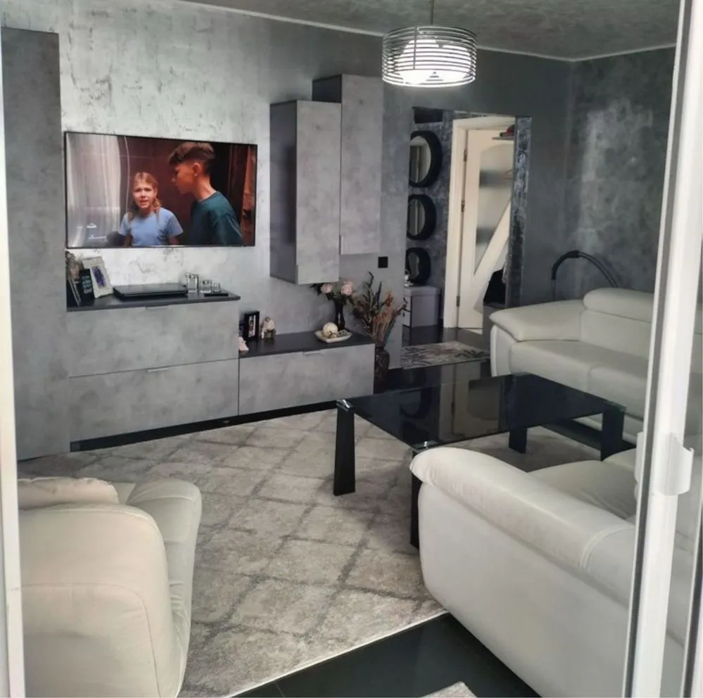 Proprietar vand apartament 3 camere ( etaj 3 )