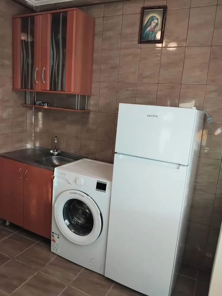 Inchiriez apartament cu doua camere Mioveni