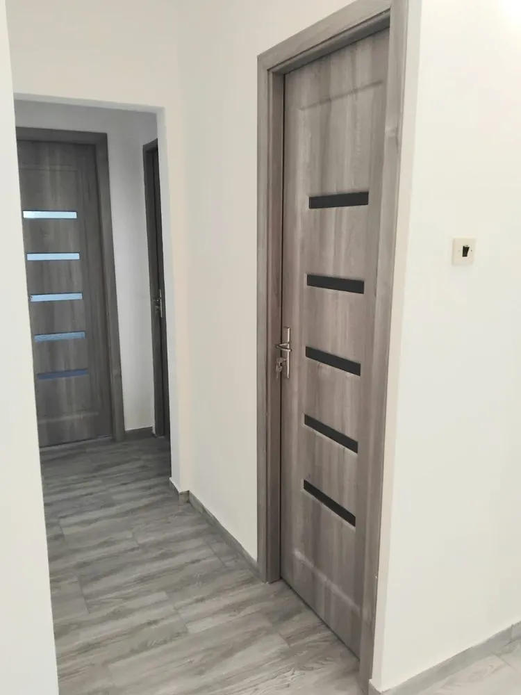 Inchiriez apartament cu doua camere Mioveni