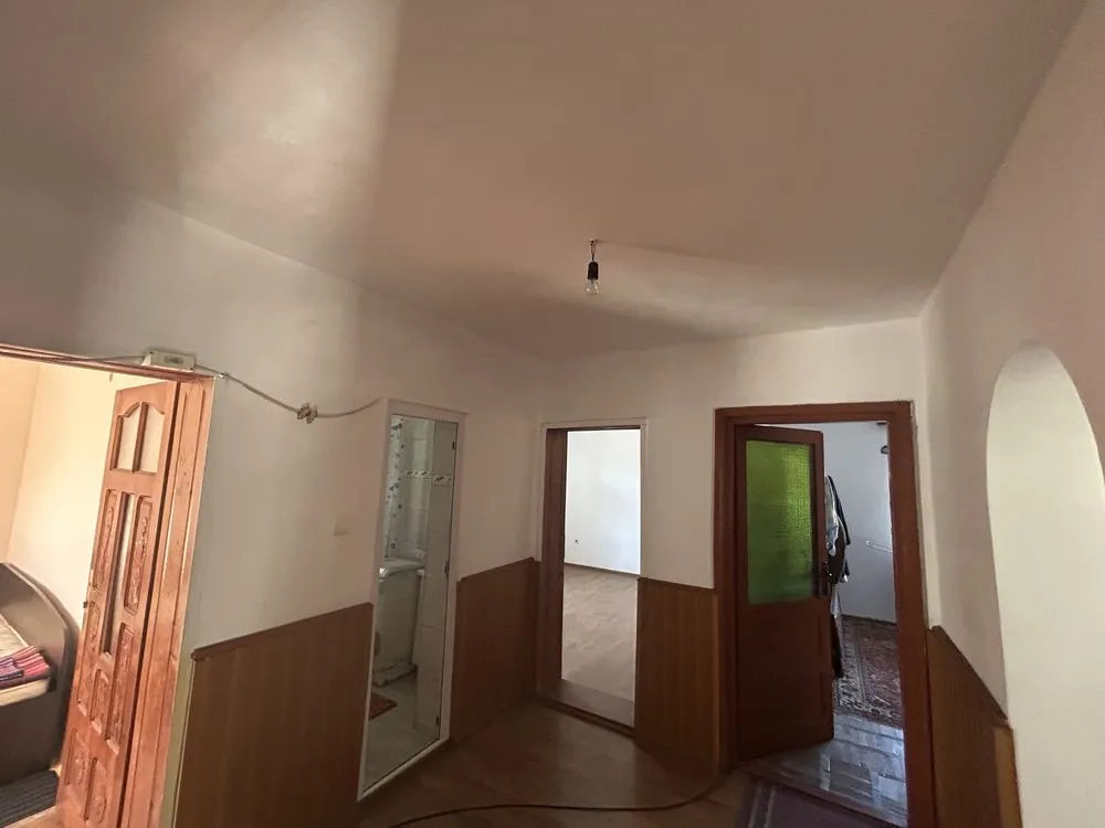 Vand apartament zona Cateasca