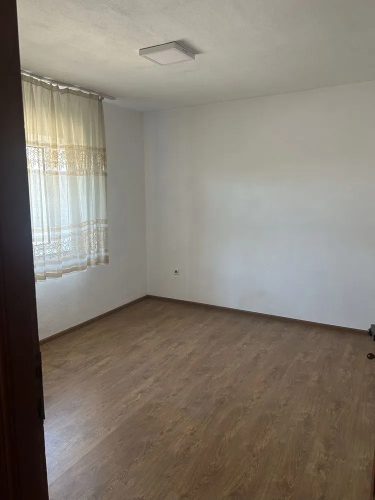 Vand apartament zona Cateasca