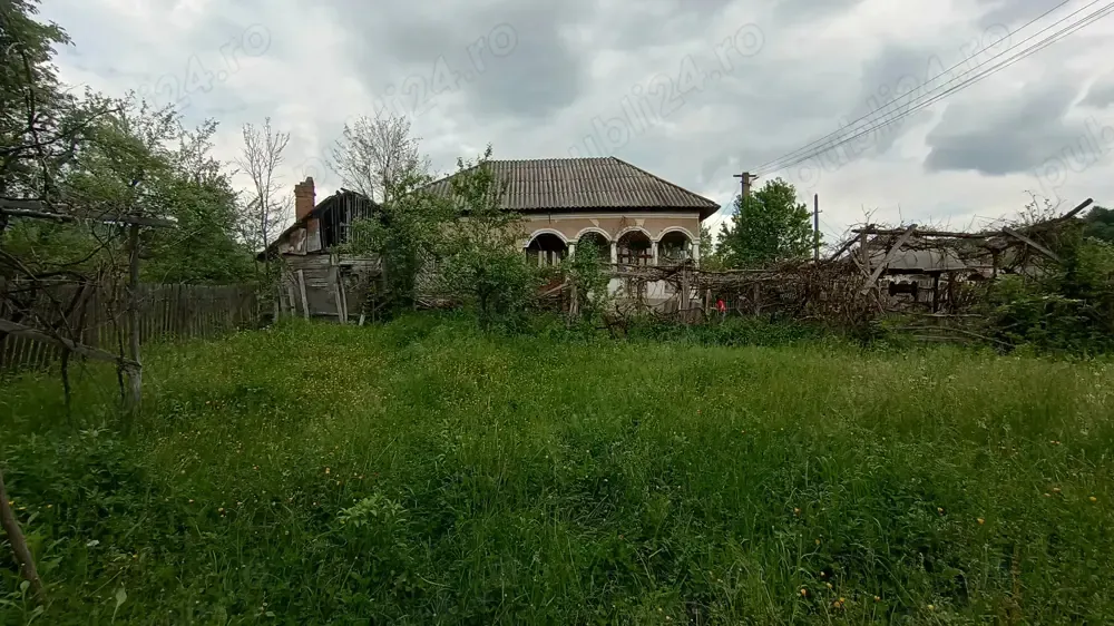 Casa si teren Corbii de Piatra