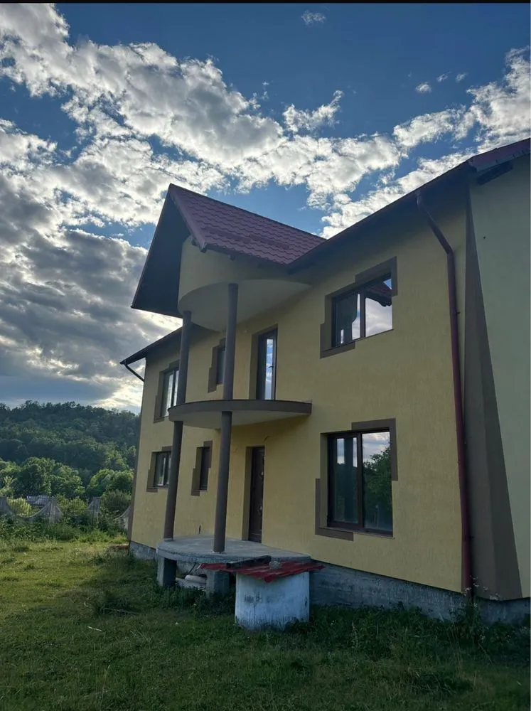 Vila moderna cu vedere panoramica, aproape de oras