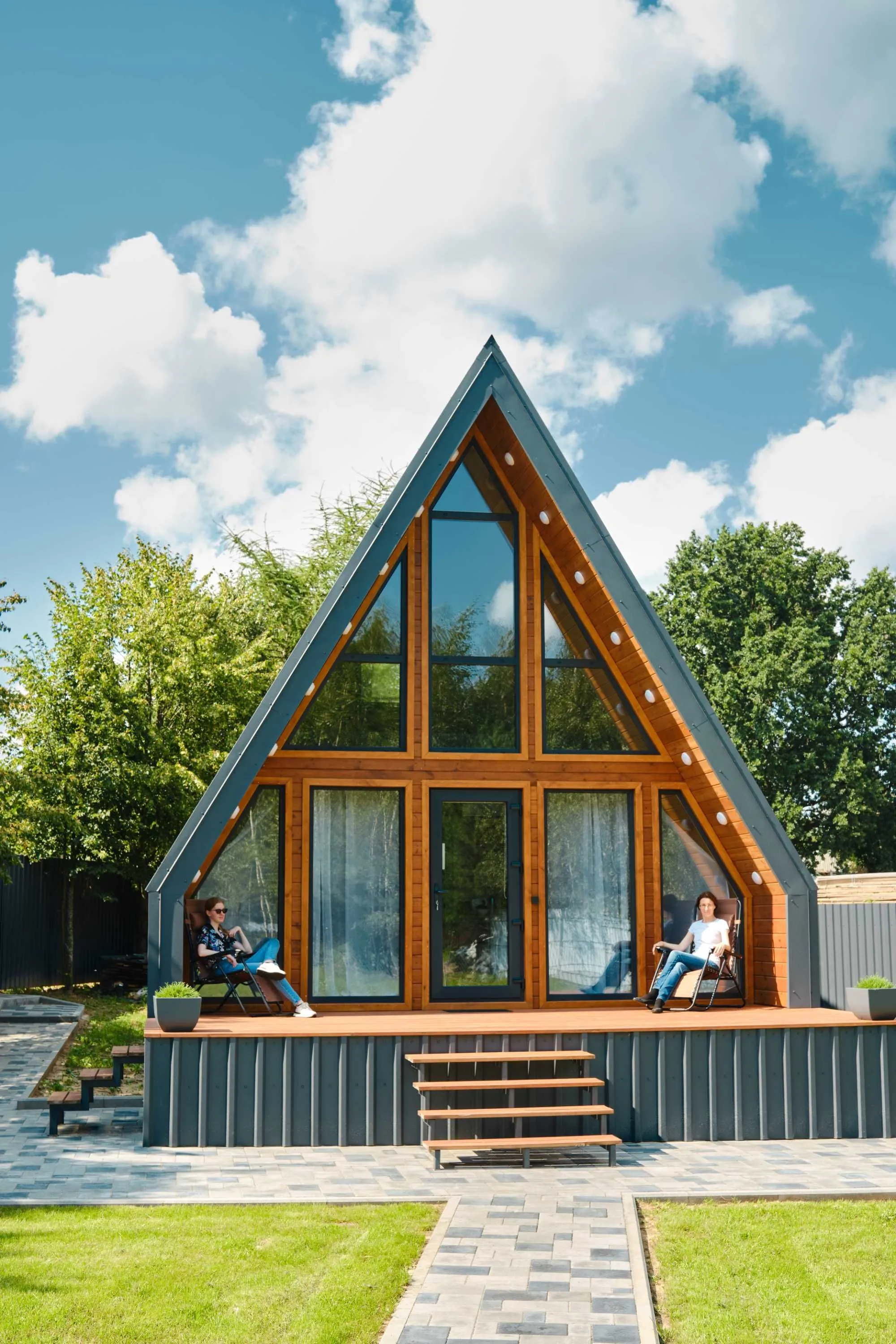 Azi oferta Teren intravilan 11.000 mp, stradal, Leresti Voina