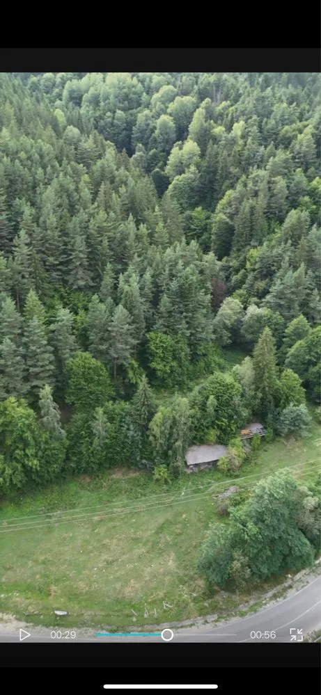 Azi oferta Teren intravilan 11.000 mp, stradal, Leresti Voina