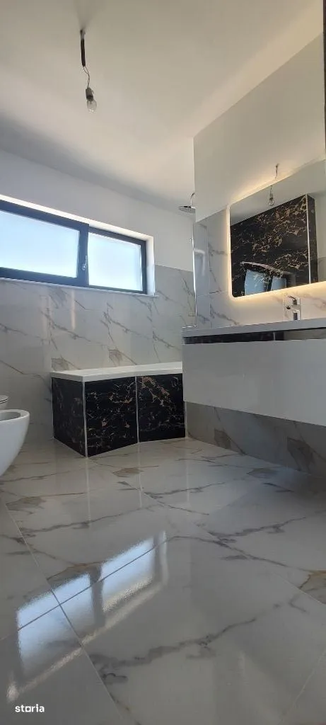 Vand Casa P+1, in stil Mediteranean 188000 la doar 800m de Pitesti, Maracineni, 2 km de Moll Vivo