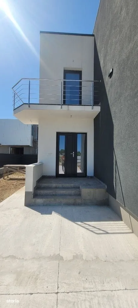 Vand Casa P+1, in stil Mediteranean 188000 la doar 800m de Pitesti, Maracineni, 2 km de Moll Vivo