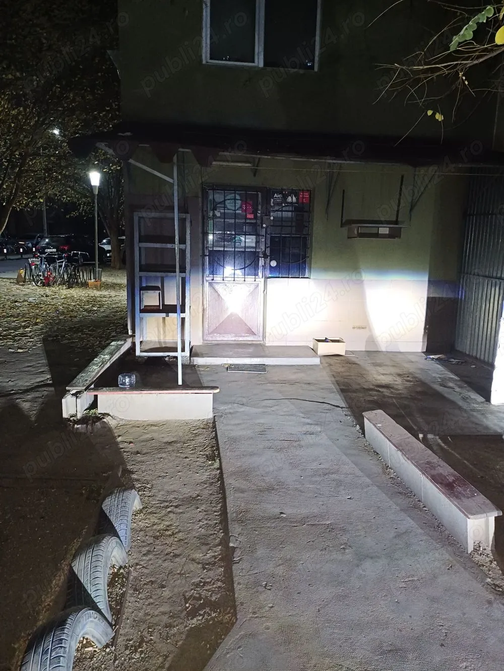 Vand spatiu comercial in garsoniera confort.3 zona Fortuna (str Predeal bloc G1)