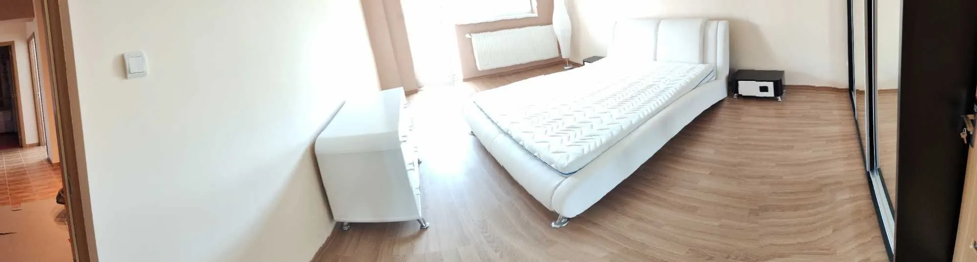 Inchiriez apartament