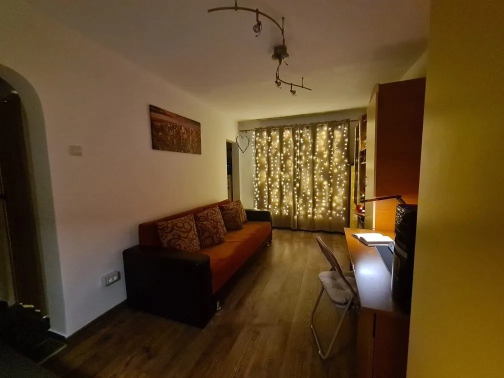 Inchiriez Garsoniera Micalaca (langa Lidl)